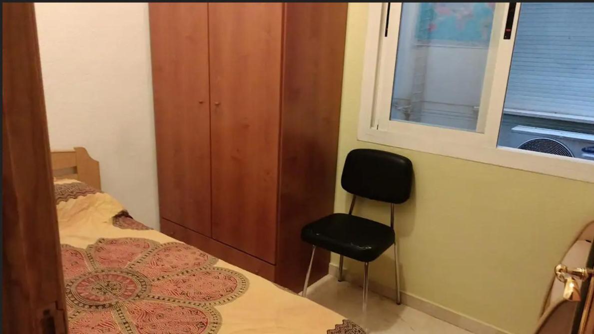 Economic Private Room In Center Of Granada Exterior photo